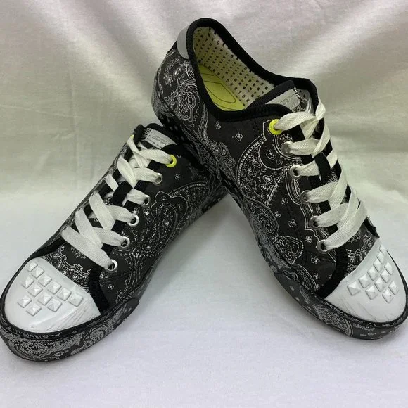 DKNY BARBARA STUDS SNEAKERS **VERY RARE** - Picture 1 of 9